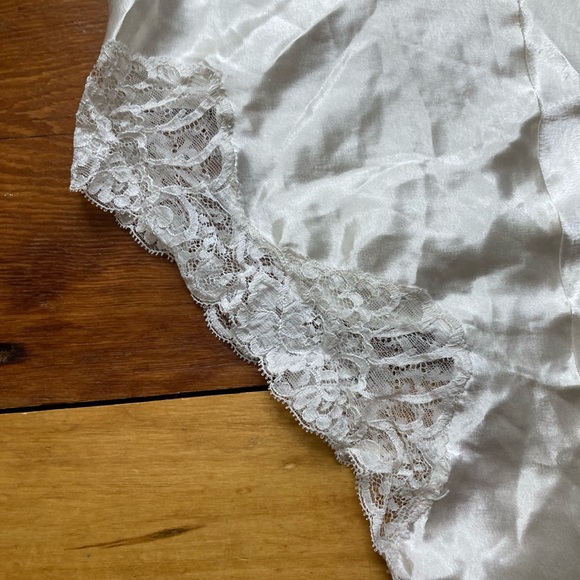 Beautiful vintage Victoria’s Secret Teddy - Picture 2 of 3